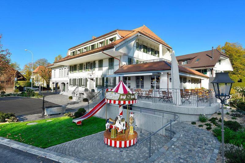 Gasthof Zum Schluessel La Meridienne Fribourg Sa Ueberstorf Buitenkant foto